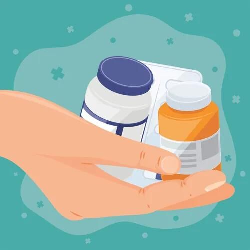 Grafische Darstellung einer Hand, die zwei Medikamentenflaschen und eine Blisterpackung hält. Der Hintergrund ist türkis mit medizinischen Symbolen.